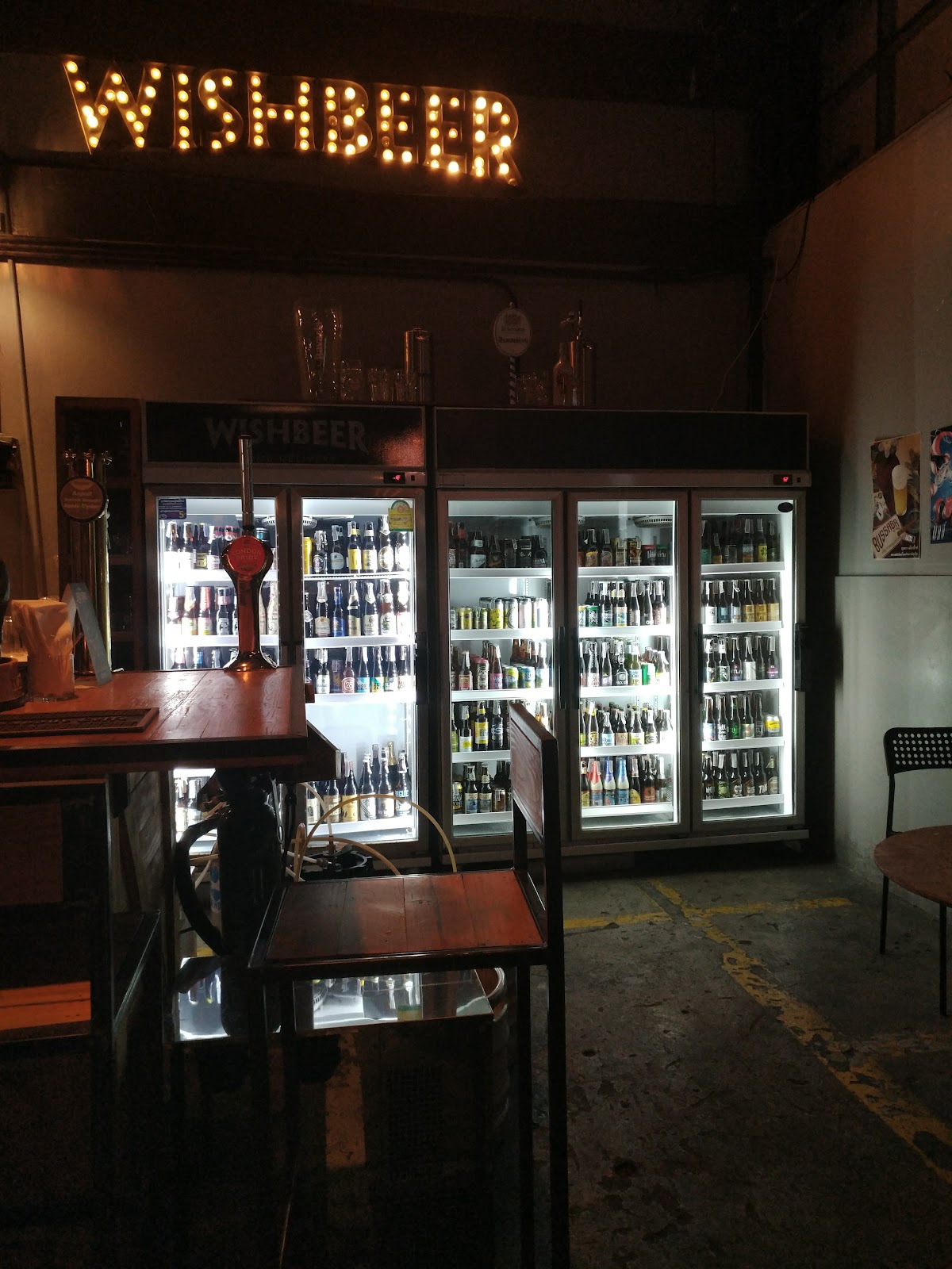 Wishbeer Home Bar Khlong Toei, Bangkok room detail 3