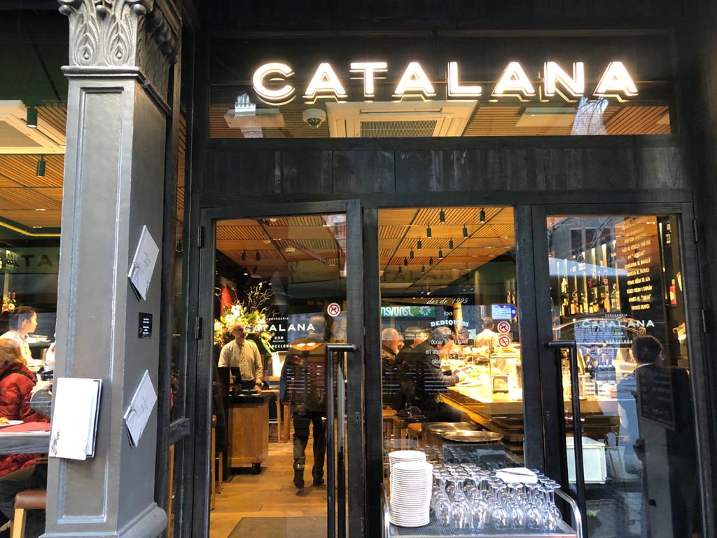 Cerveseria Catalana Barcelona bar interior