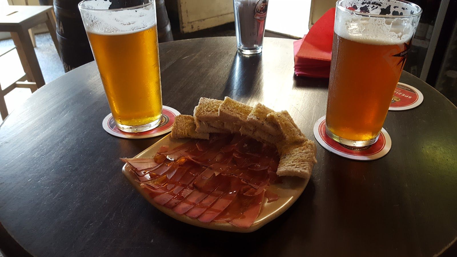 La Cerveteca Barcelona bar interior