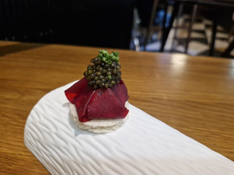 Mont Bar bar service