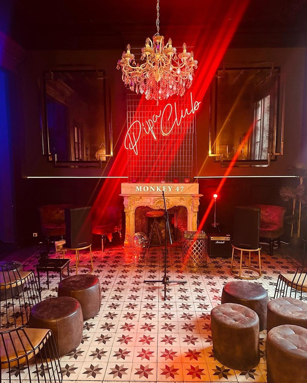Pipa Club Barcelona bar interior