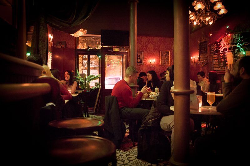 Rabipelao Barcelona bar interior