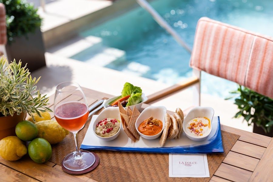 La Dolce Vitae Rooftop bar service