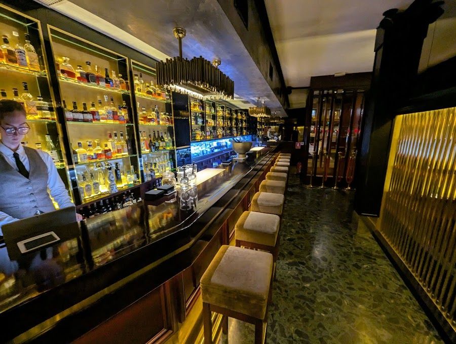 Solange Cocktails & Luxury Spirits Barcelona interior
