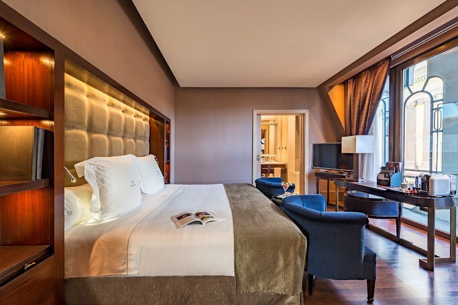Sky Bar at Hotel Casa Fuster Barcelona interior