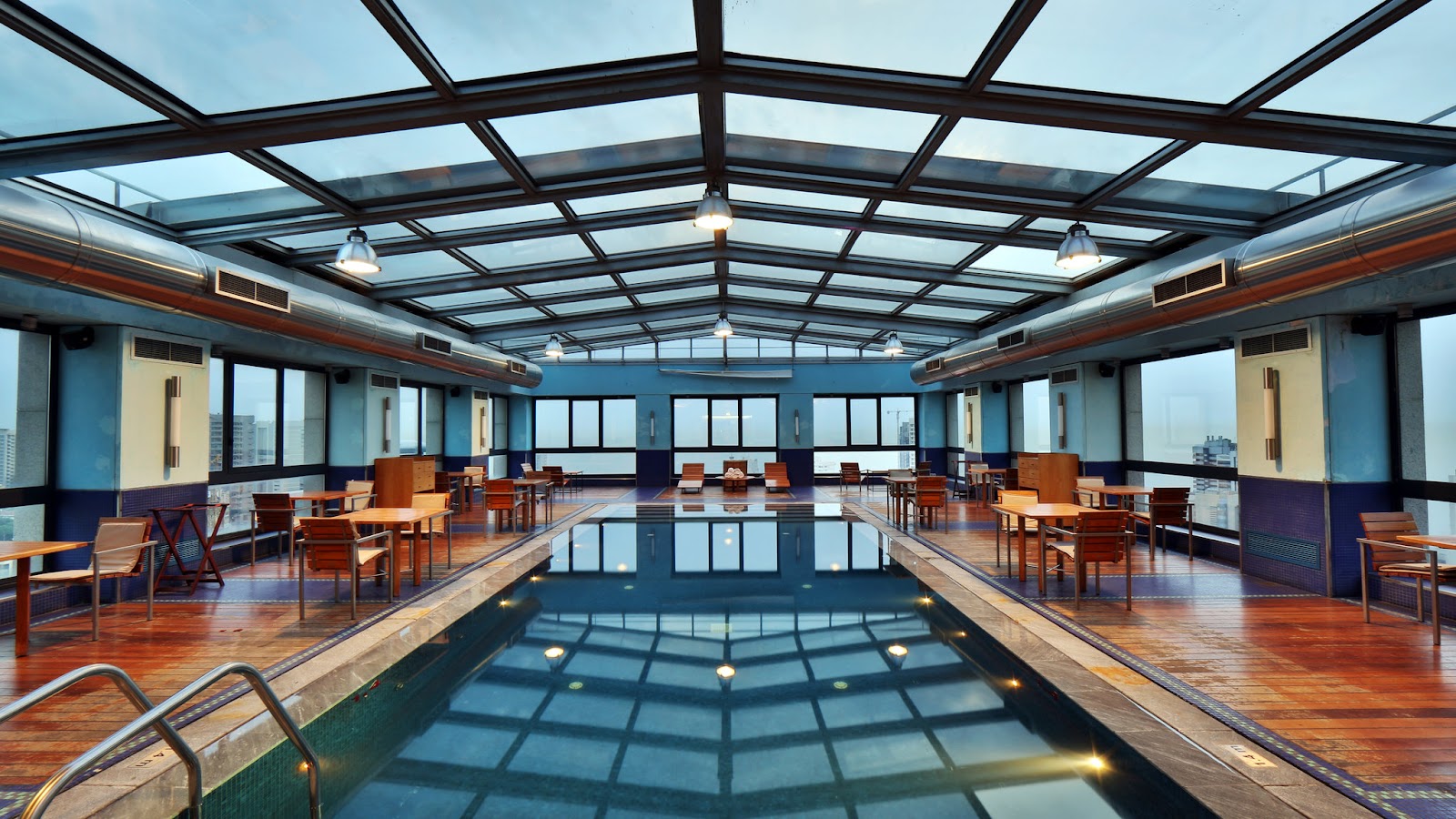 Crowne interior