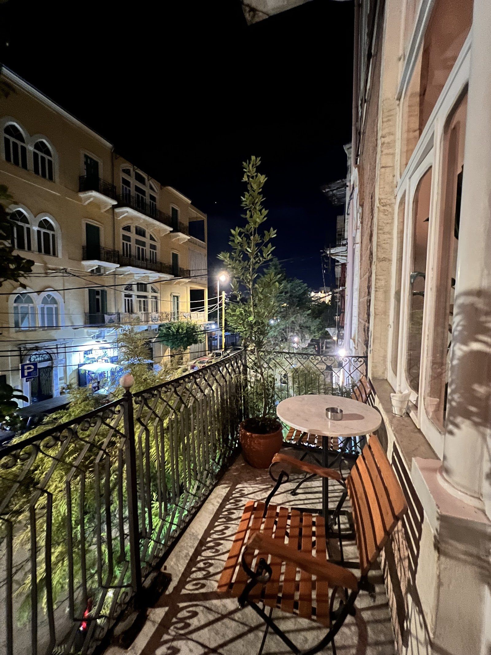 El Cafetin Beirut bar interior