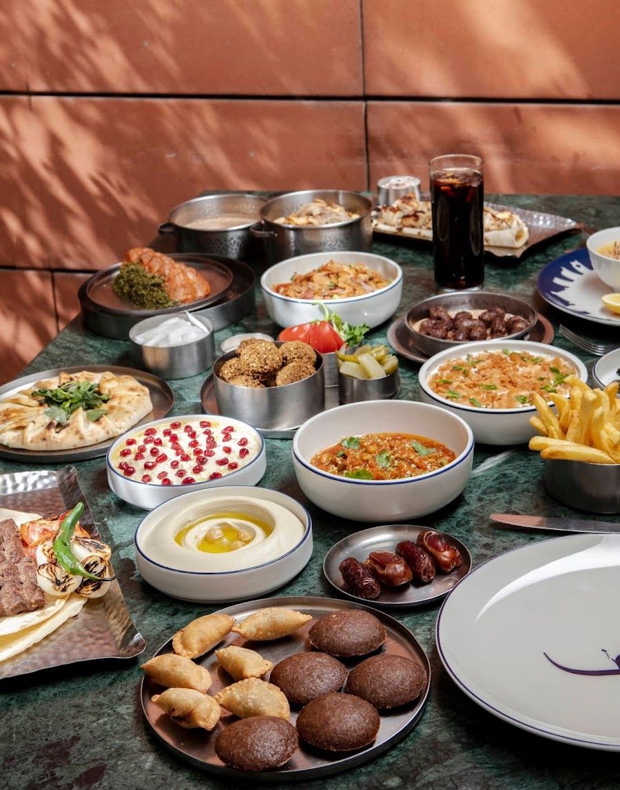 Em Sherif Cafe Beirut bar service