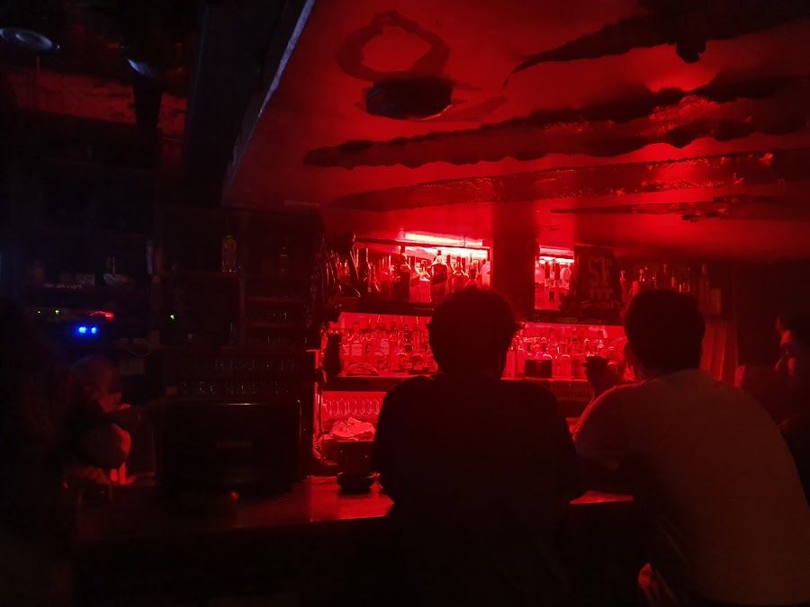 Tawlet Bar Mar Mikhael atmosphere