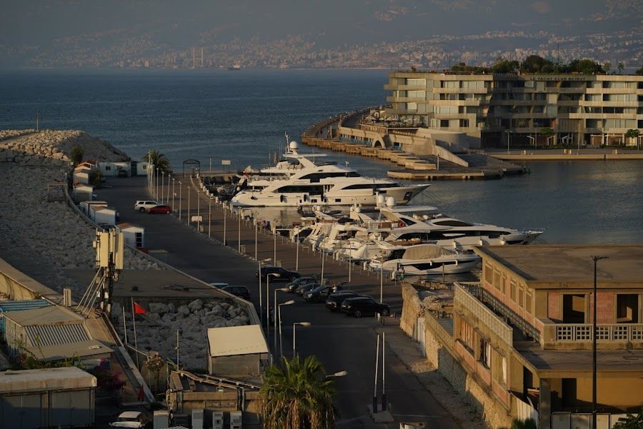 Yacht Club Beirut Bar cocktail at the bar
