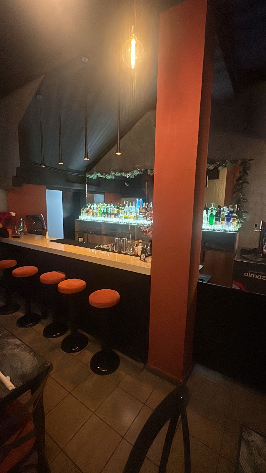 The Corner Bar bar service