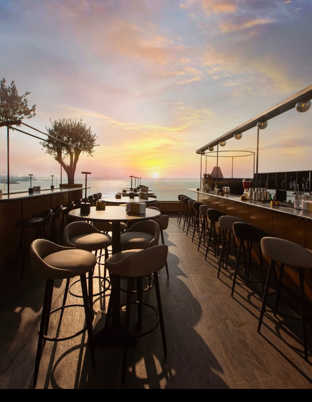 The Roof Bar at the Four interior