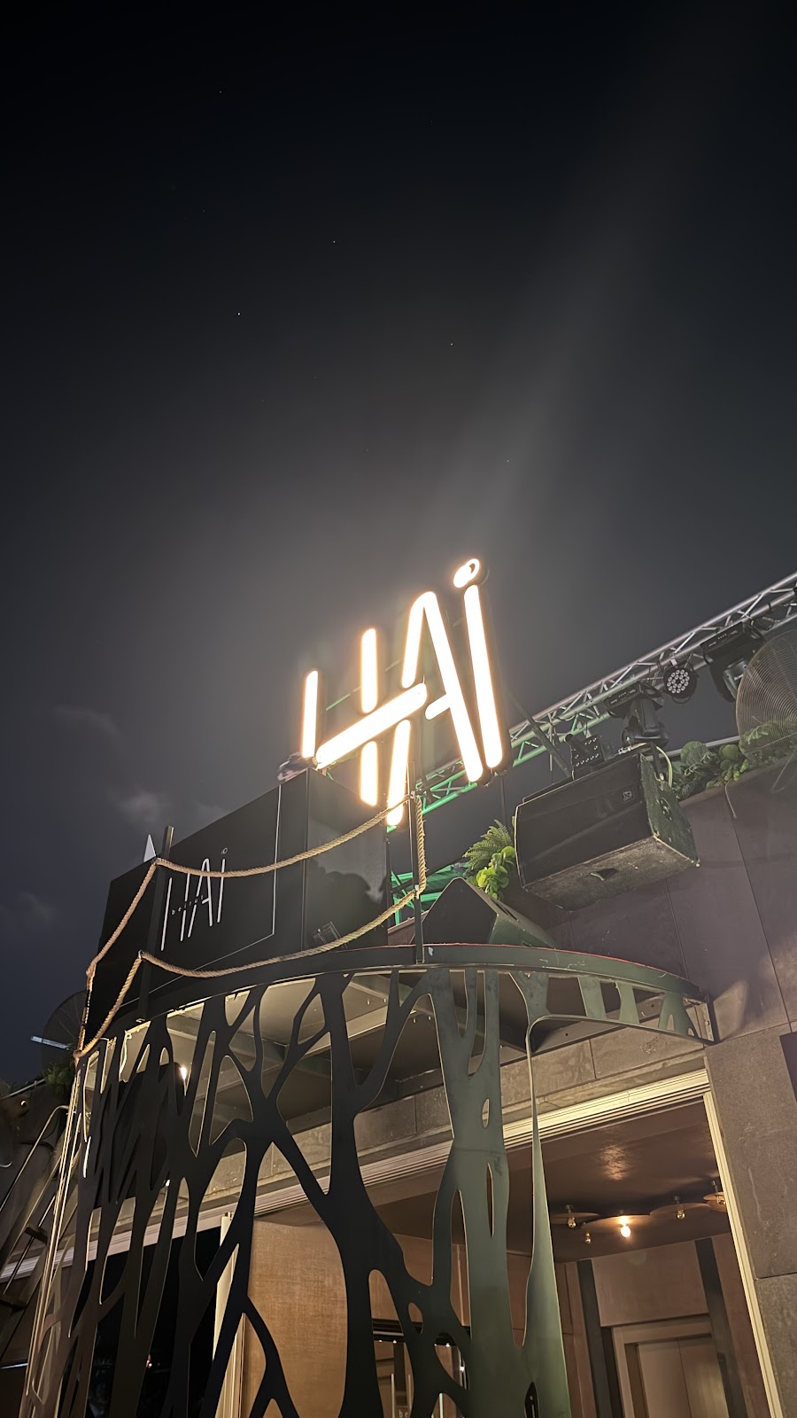 The Roof Bar at the Four pour