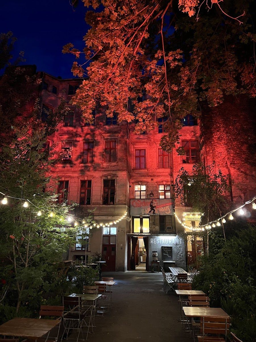 Clarchens Ballhaus Mitte atmosphere