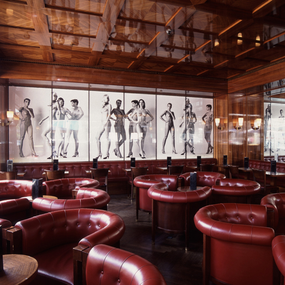 Newton Bar, Berlin