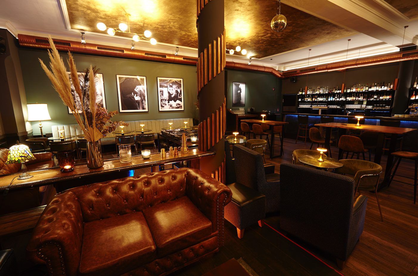 Quasimodo Berlin bar interior