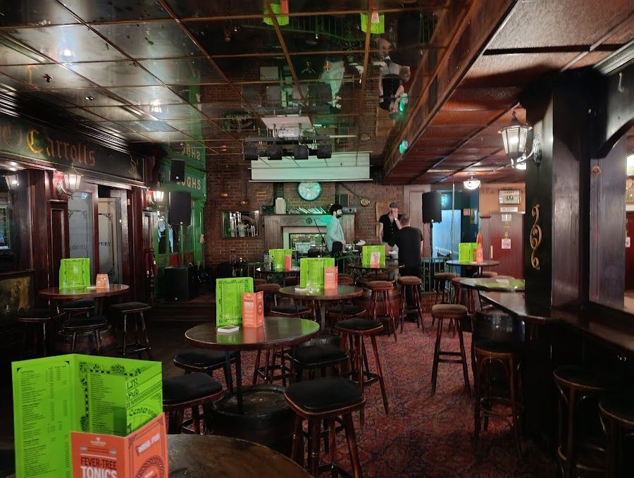The Irish Pub Berlin bar service