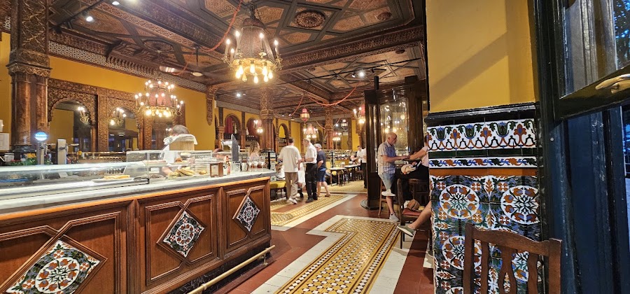 Café Iruña, Bilbao