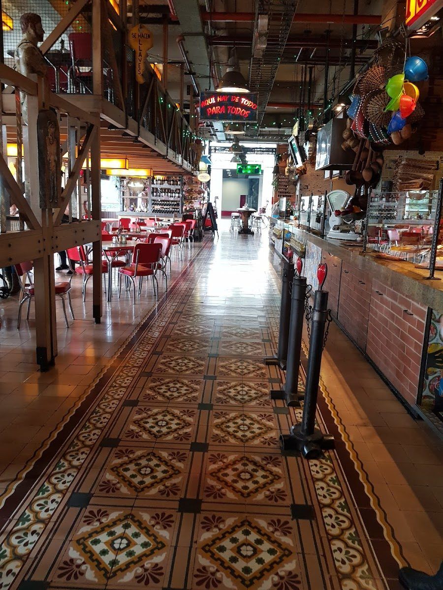 Andres Carne de Res bar service