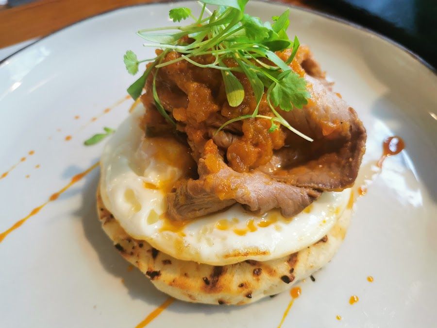 Canasto Bistro bar service