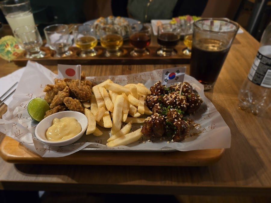 Zorba Restaurant Bar bar service