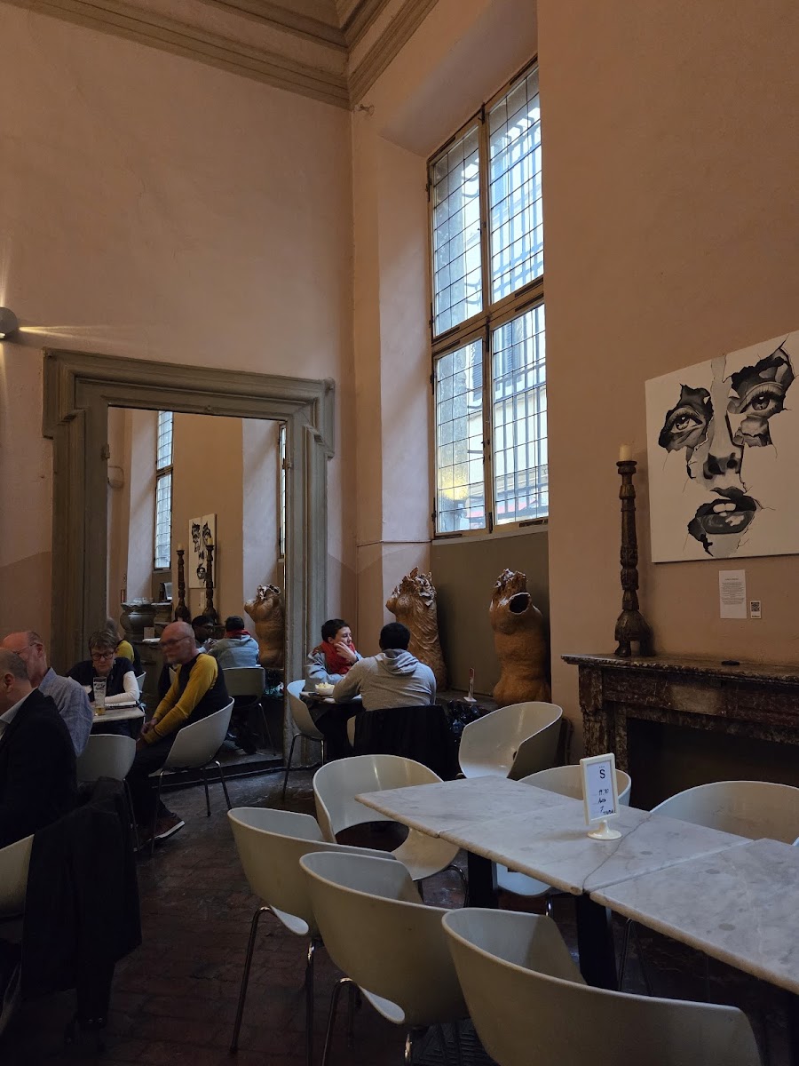 Le Stanze, Bologna