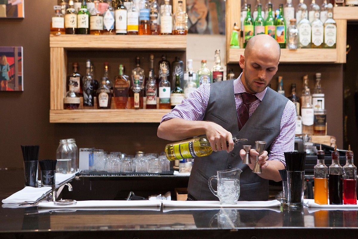 Backbar, Boston