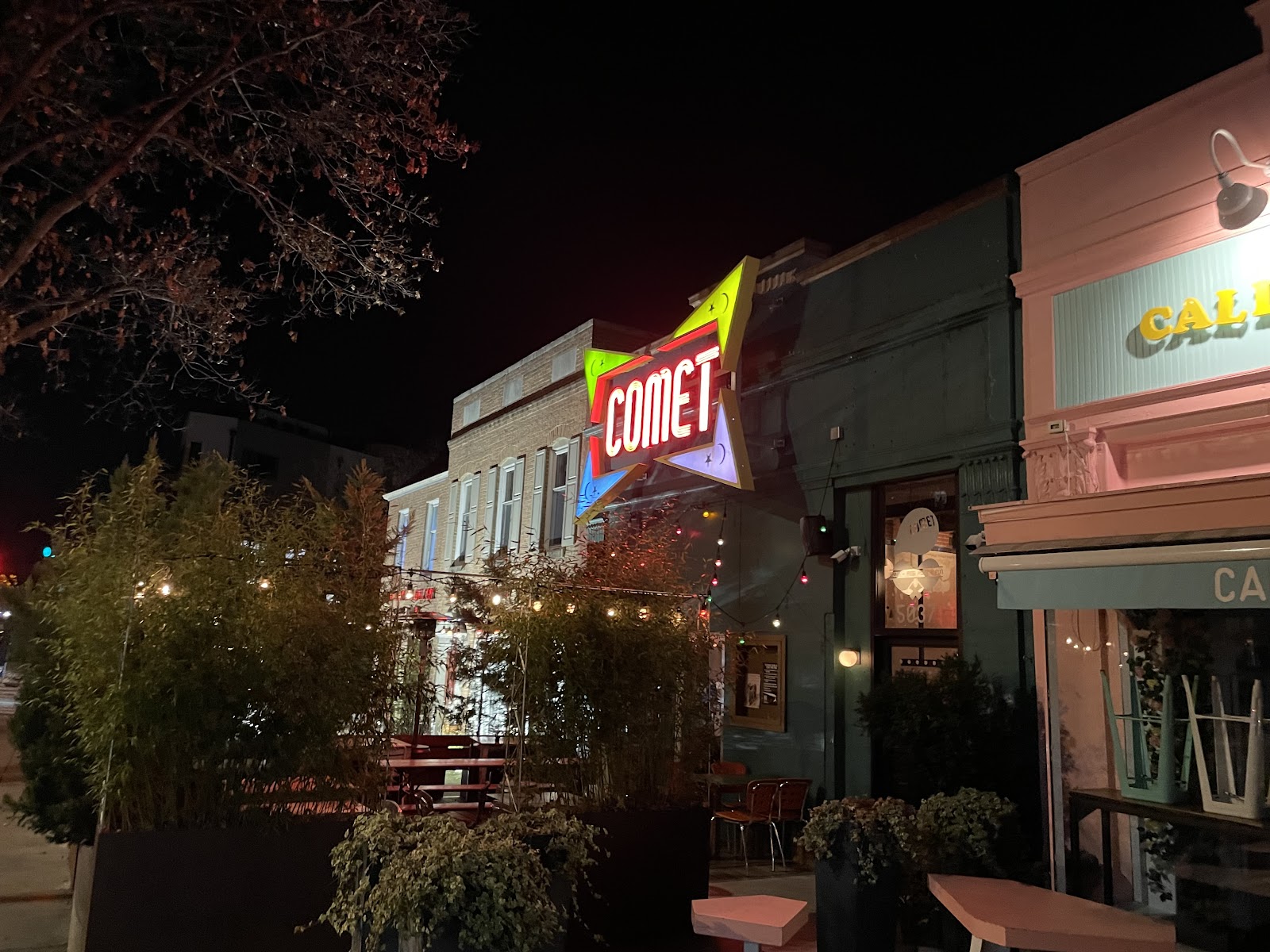 Comet Ping Pong / Comet Bar Boston bar interior