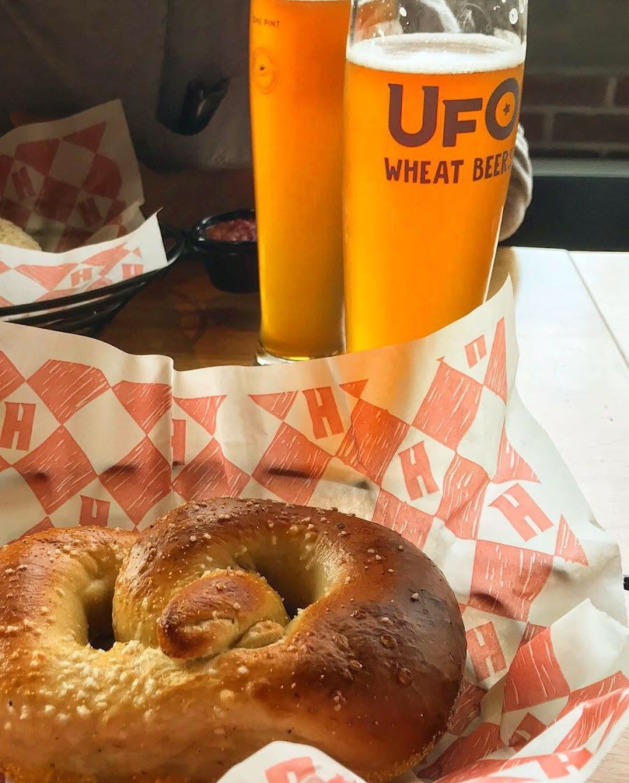 Harpoon Brewery bar service