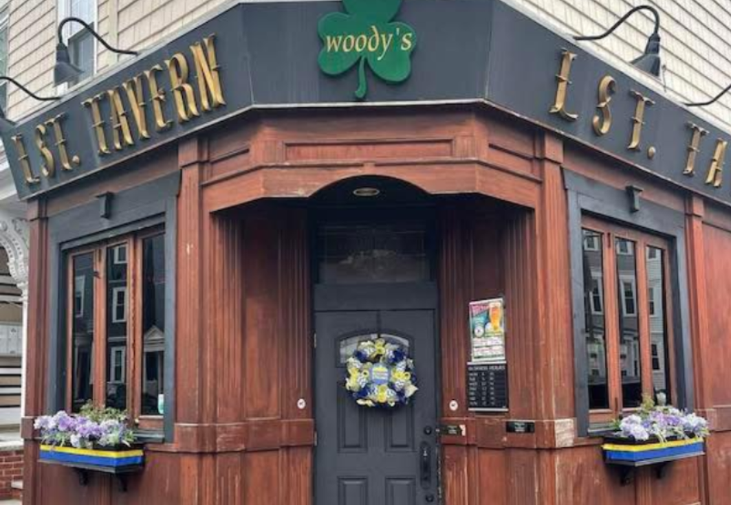 L Street Tavern, Boston