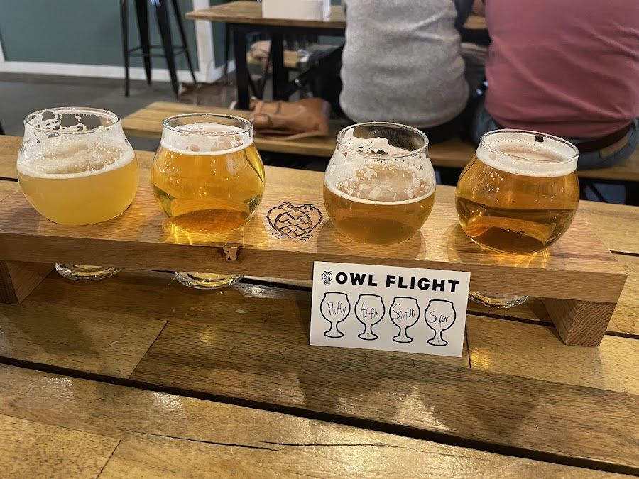 Night Shift Brewing Everett atmosphere