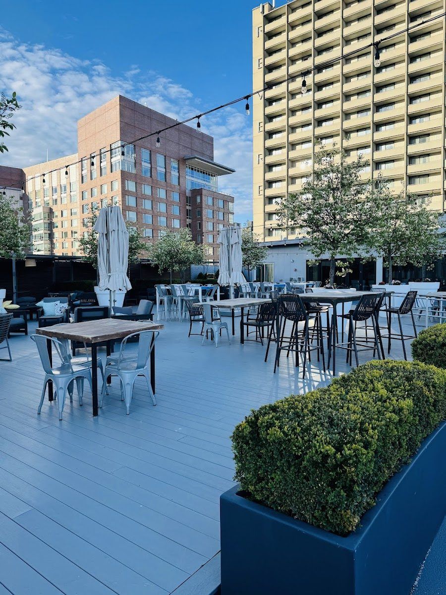 The Rooftop at the Revere Hotel Back Bay atmosphere