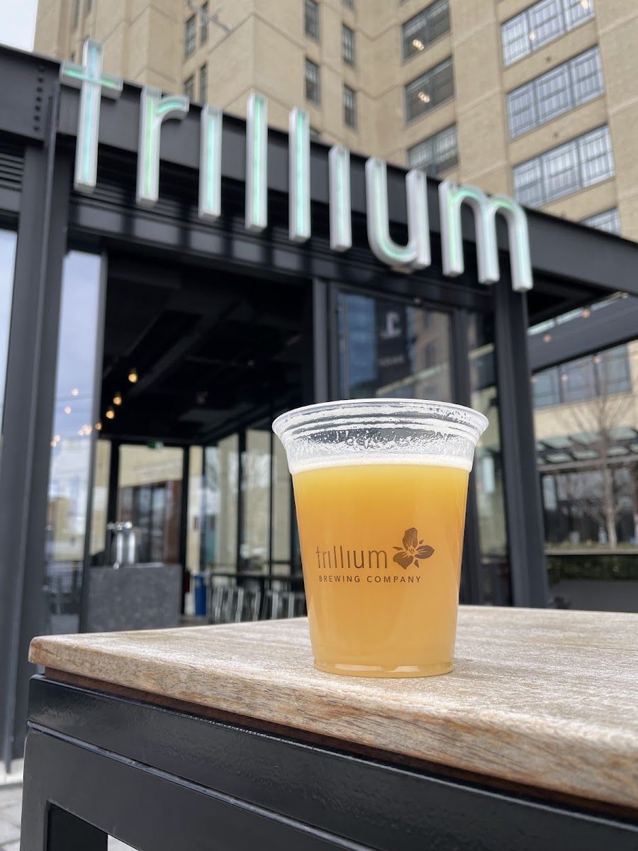 Trillium Brewing Fenway Garden Fenway atmosphere