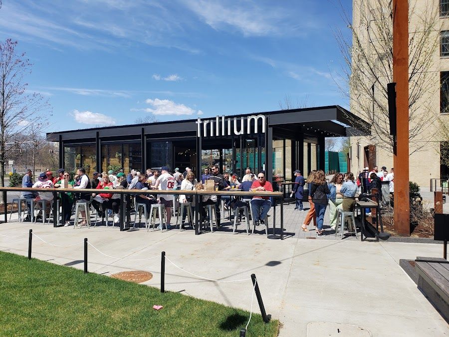 Trillium Brewing Fenway Garden bar service