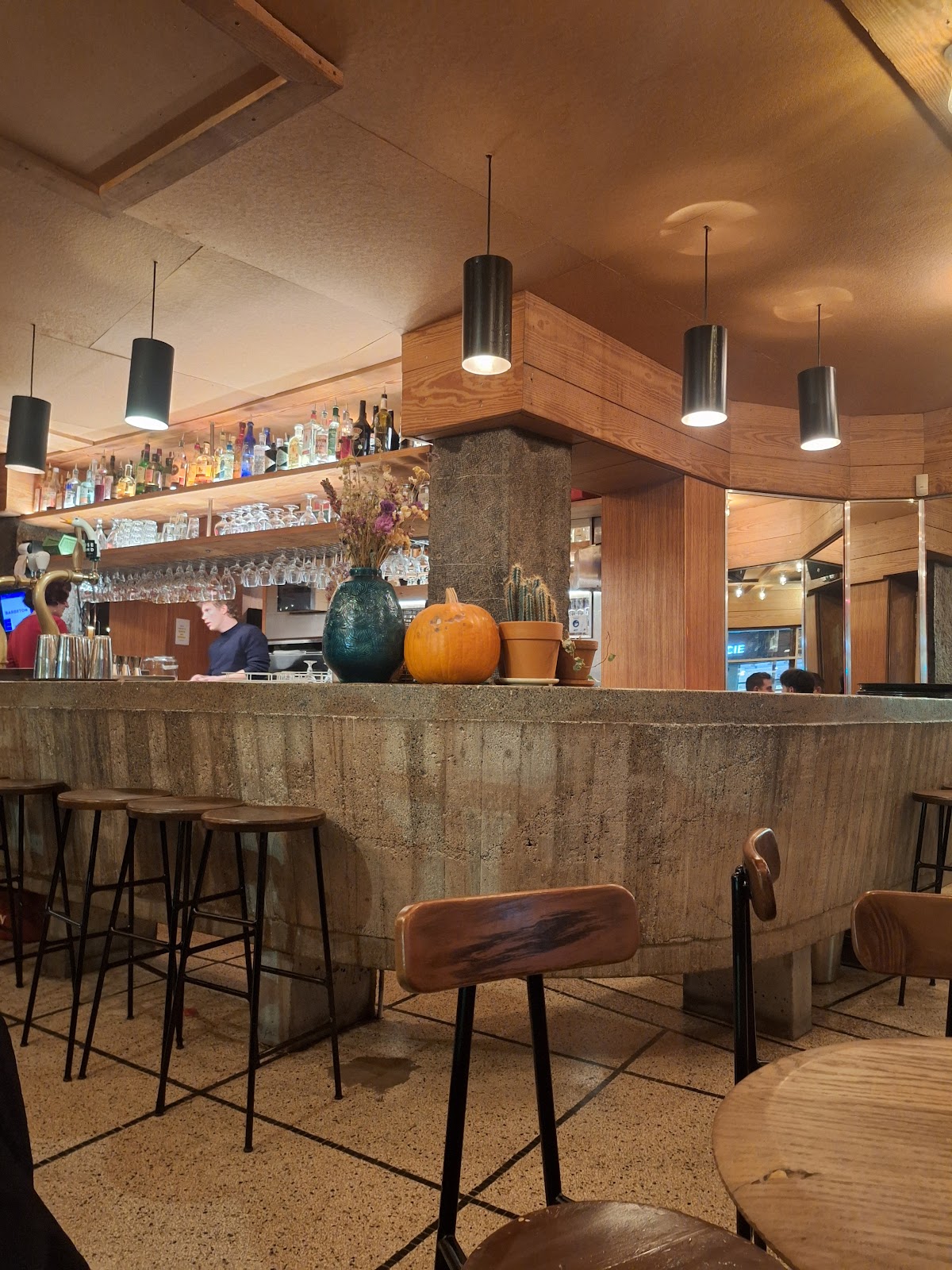 BarBeton bar counter