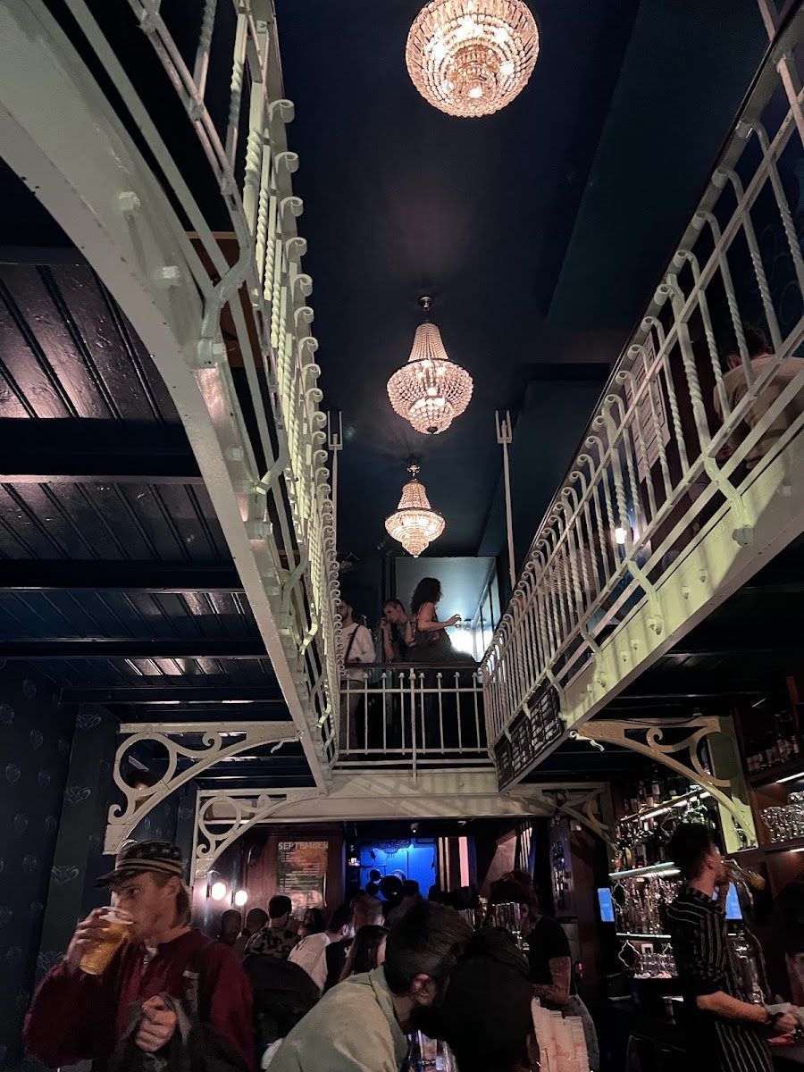 Cafe Bonnefooi City Centre atmosphere