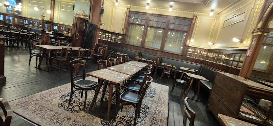 Cafe Greenwich bar service