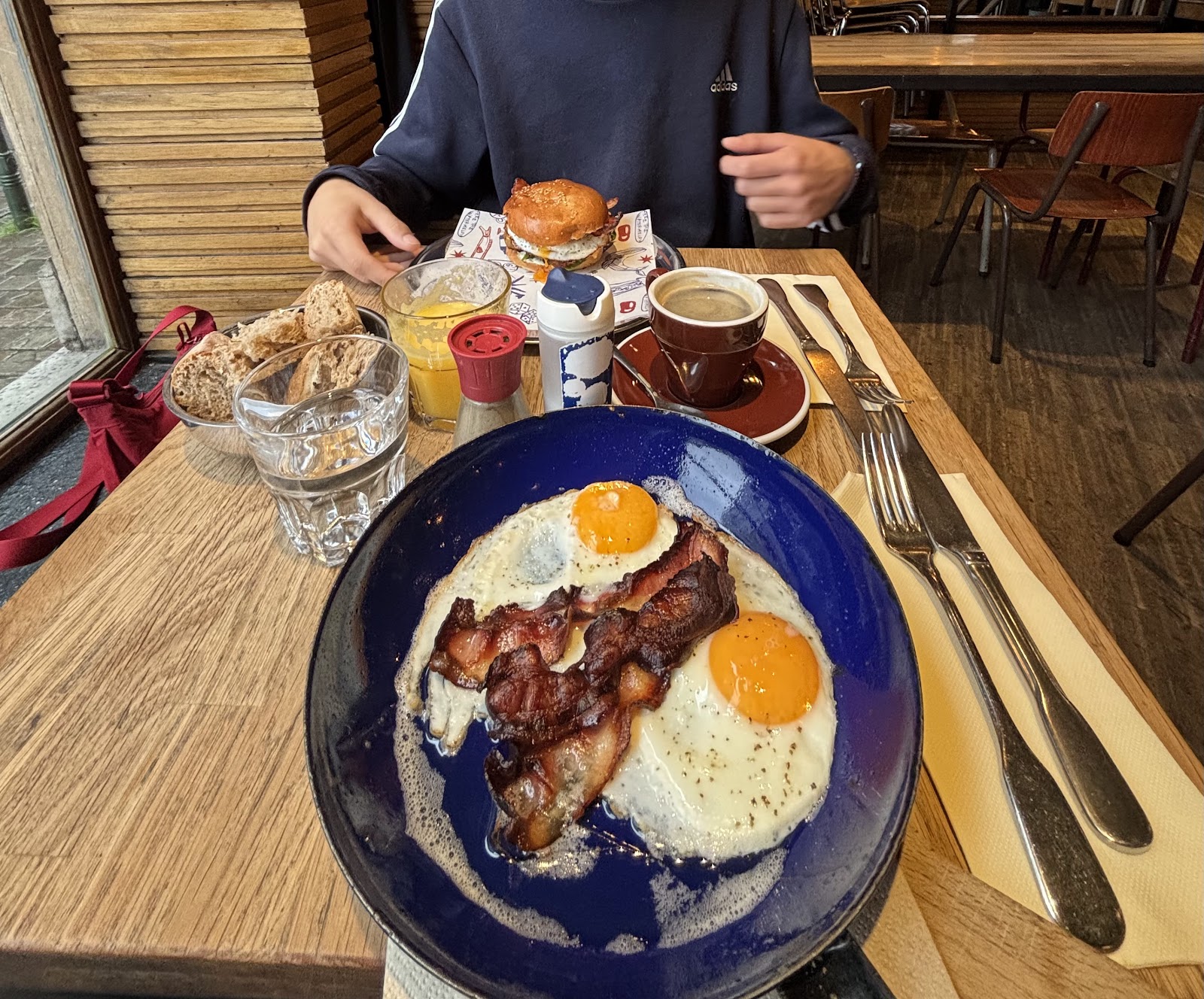 Café Walvis, Brussels