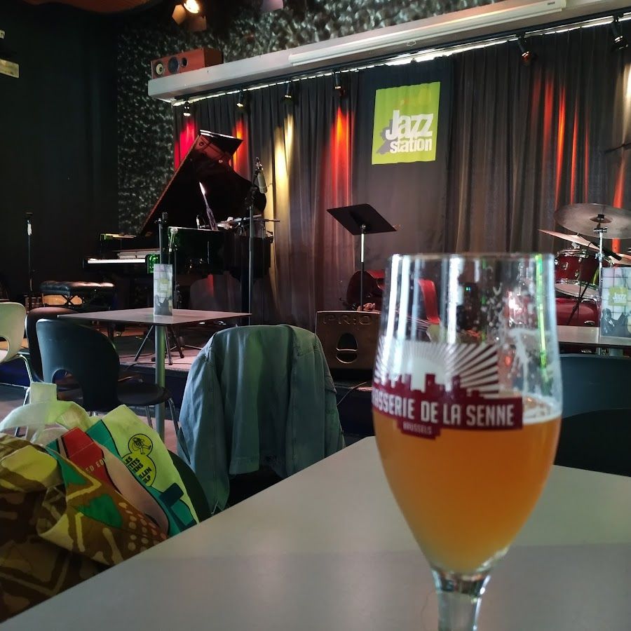Jazz Station bar service