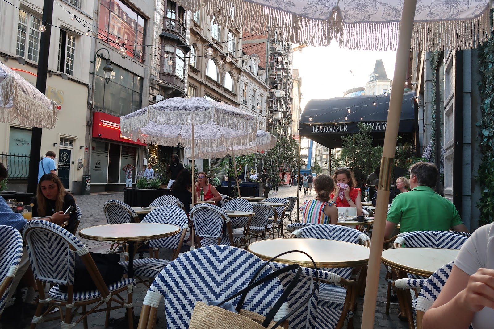 Le Hasard des Choses, Brussels