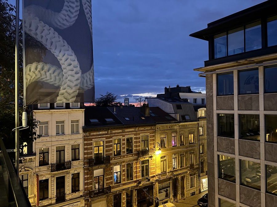The Jam Hotel Rooftop Saint-Gilles atmosphere