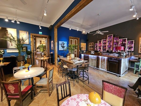 Csendes Vintage Bar & Cafe Budapest