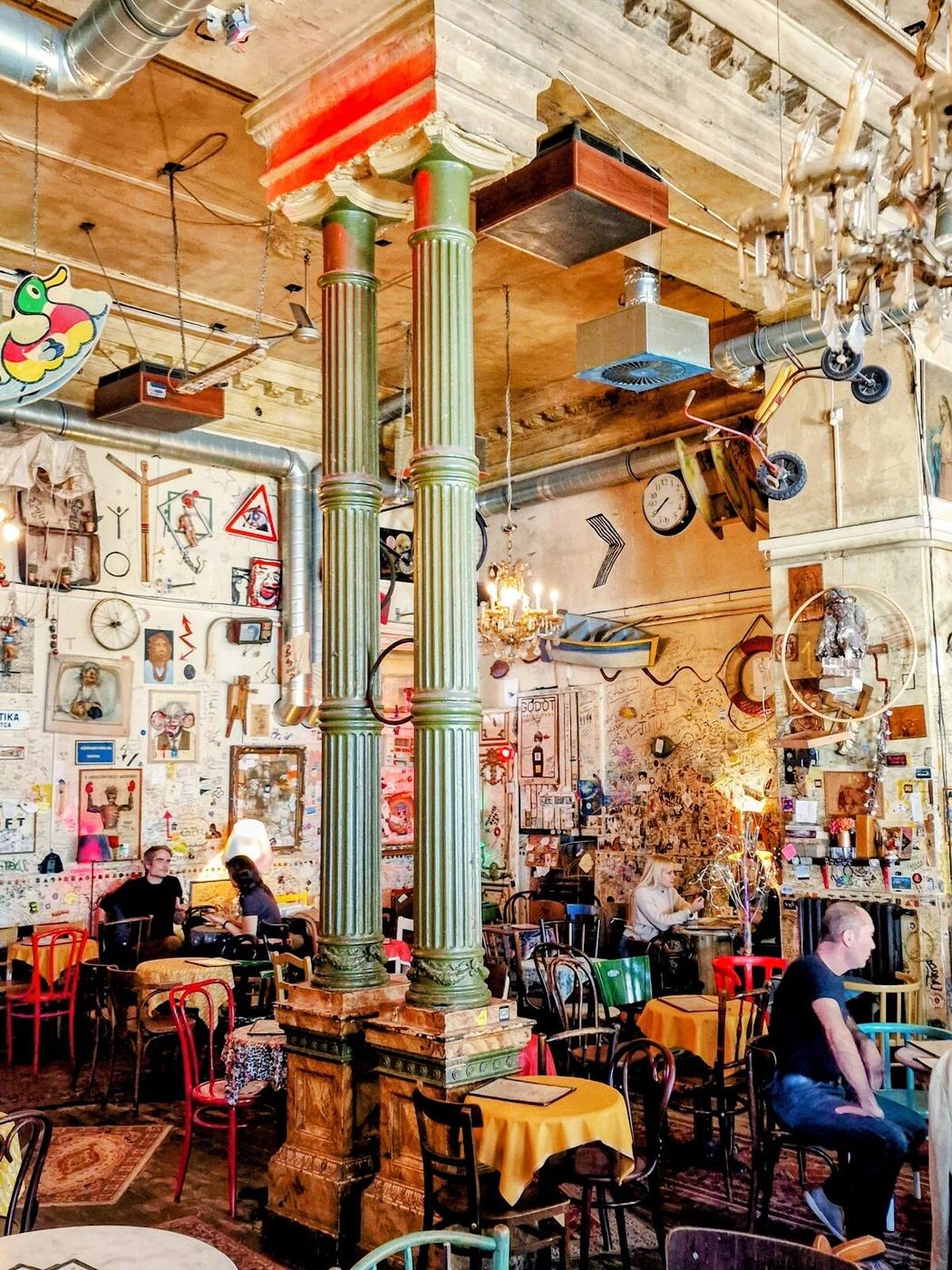 Csendes Vintage Bar, Budapest