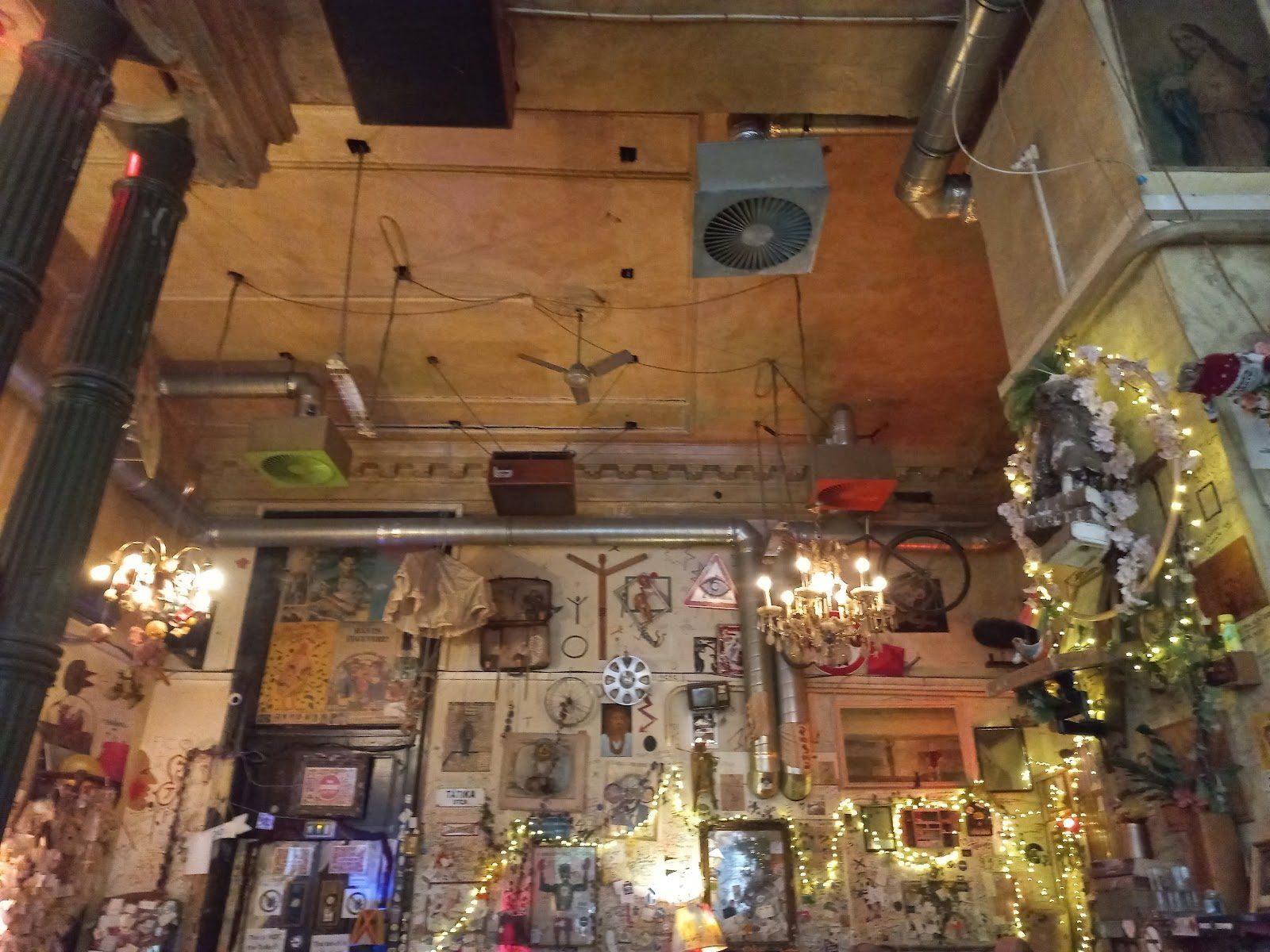 Csendes Vintage Bar, Budapest
