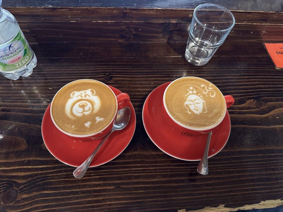 Gondozo Espresso District VII atmosphere