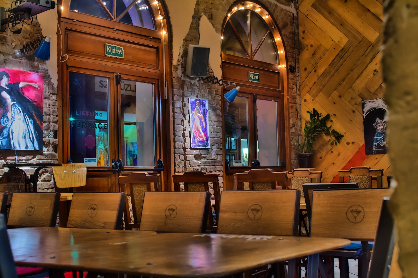 Liebling, Budapest