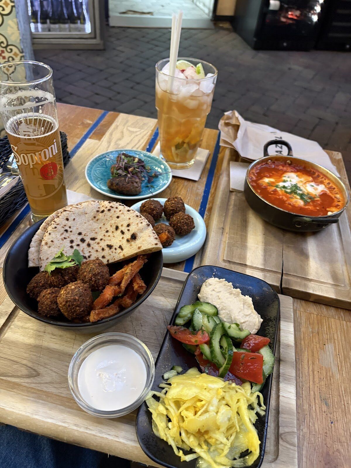 Mazel Tov, Budapest