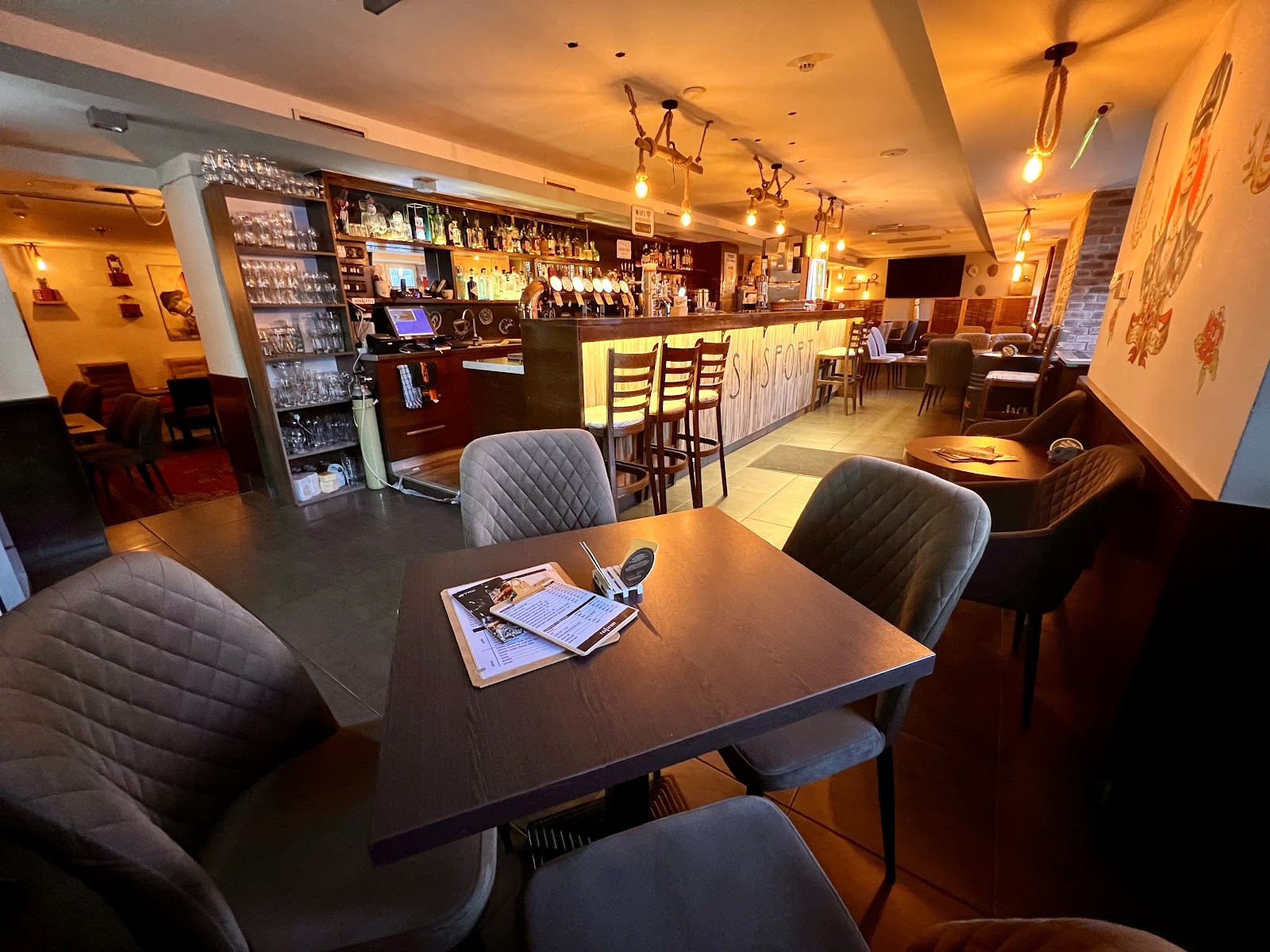 Caledonia Scottish Pub