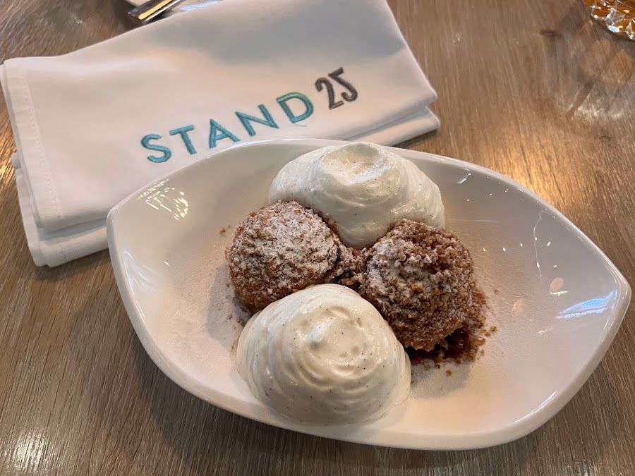Stand25 Bar District I atmosphere