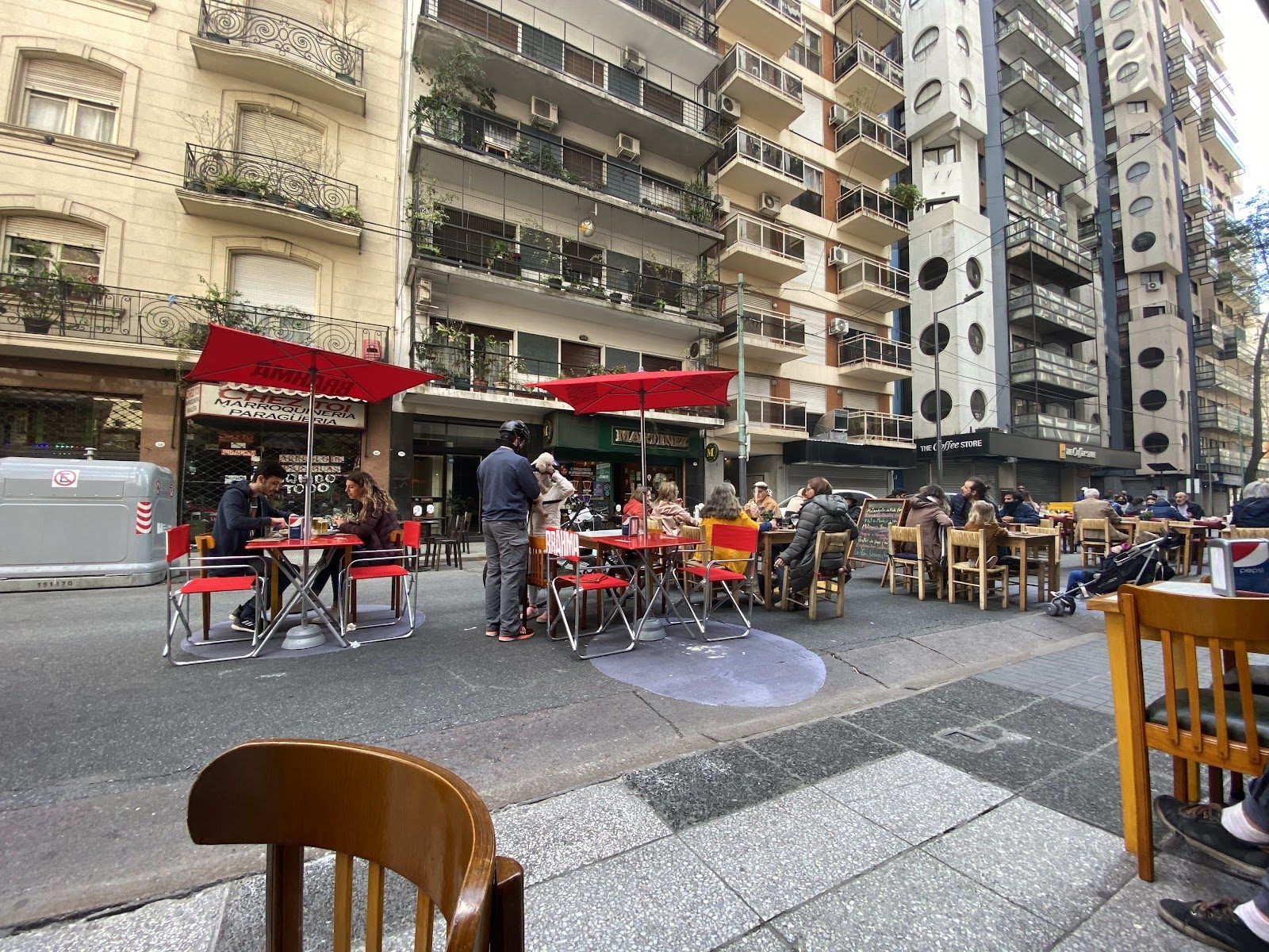 El Cuartito Buenos Aires bar interior
